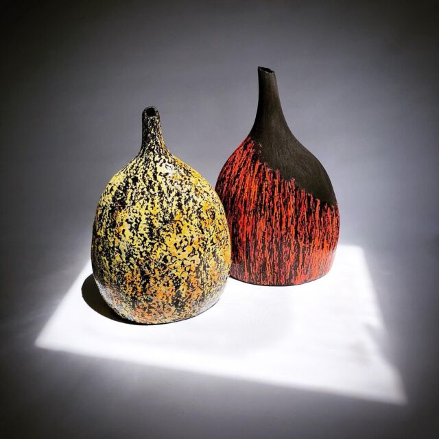 Fresh out of the kiln are two large bottle/ flagon/ flask type vessels standing over 30cm tall. These are new designs, so a new name is needed for this collection … to be called Kostrel which is Cornish for flask 👍🏻 On the left is Litchen and on the right is Gossen (Cornish for rust) I am also working on some other fabulously bold and bright colourways for this shape.  Ready for Open Studios cornwall running 27 May to 4 June. Link in bio for full details 😊
#ceramicart
#contemporaryceramics
#studiopottery
#potteryofinstagram
#cornwall
#earthenware
#slipdecoration
#vase
#flagon
#lovemakingpots
#bottle
#flask
#kostrel
#blackceramic
#texture
#litchen
#vessle
#sculpture
#inspiredbynature
#coastalinspired
#earthforms
#antheabowen
#lovelocalarts
#cornwallbuyslocal
#porthlevenarts
#openstudioscornwall
@wheretoseebuyceramicsuk
@love_ceramic
@emerging_potters_magazine
@lovelocalarts
@cornwallbuyslocal
@porthlevenarts
@pottery.magazine
@openstudioscornwall